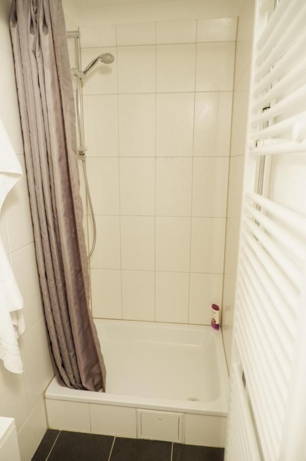 Privatzimmer In Bester Altstadtlage Tübingen Buitenkant foto