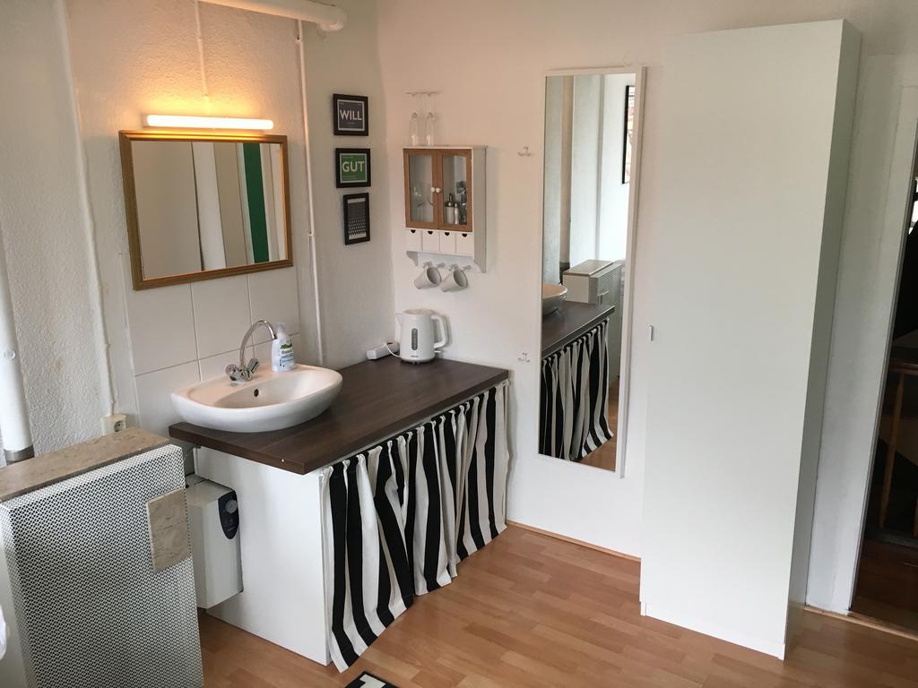 Privatzimmer In Bester Altstadtlage Tübingen Kamer foto