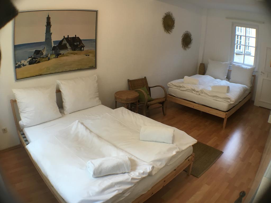 Privatzimmer In Bester Altstadtlage Tübingen Kamer foto