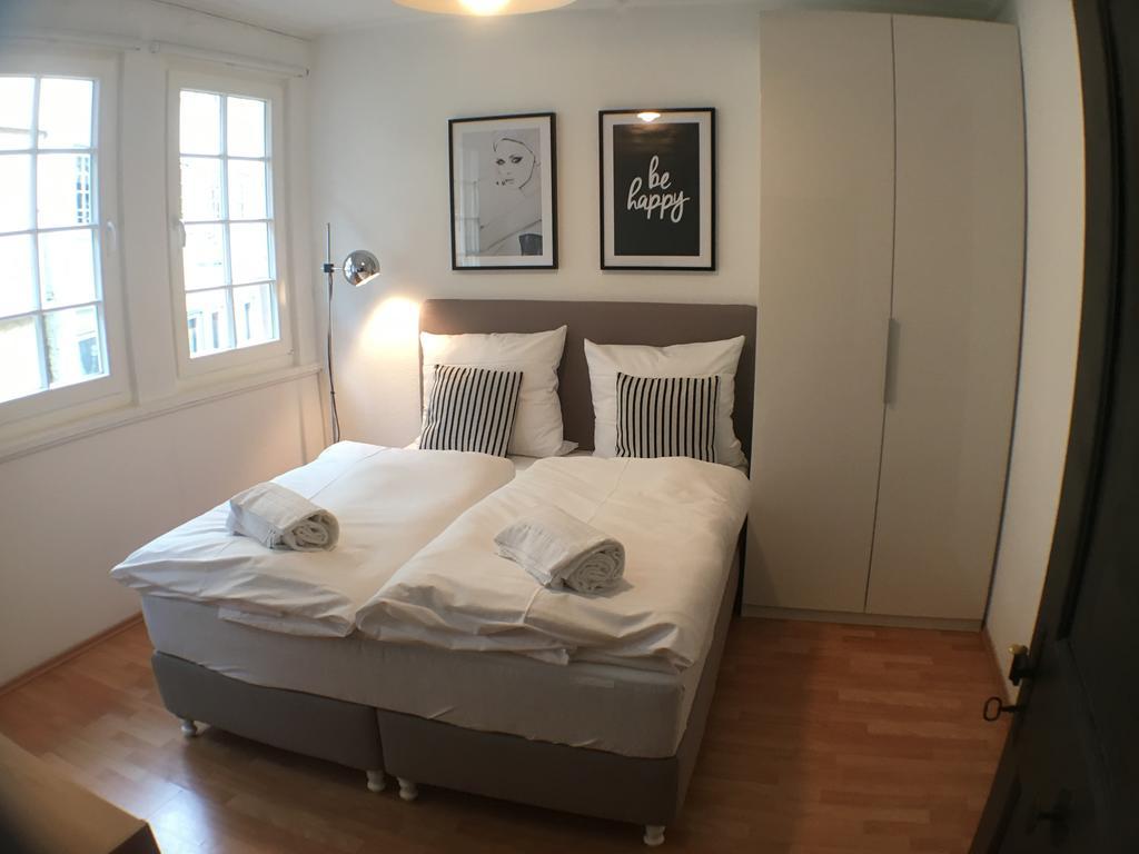 Privatzimmer In Bester Altstadtlage Tübingen Kamer foto